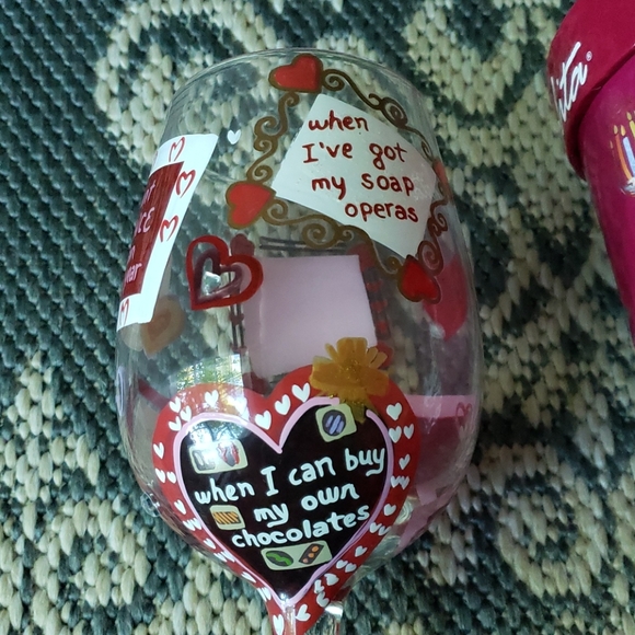 BNIB Lolita "Who Needs A Valentine" Wine Glass - Picture 5 of 8